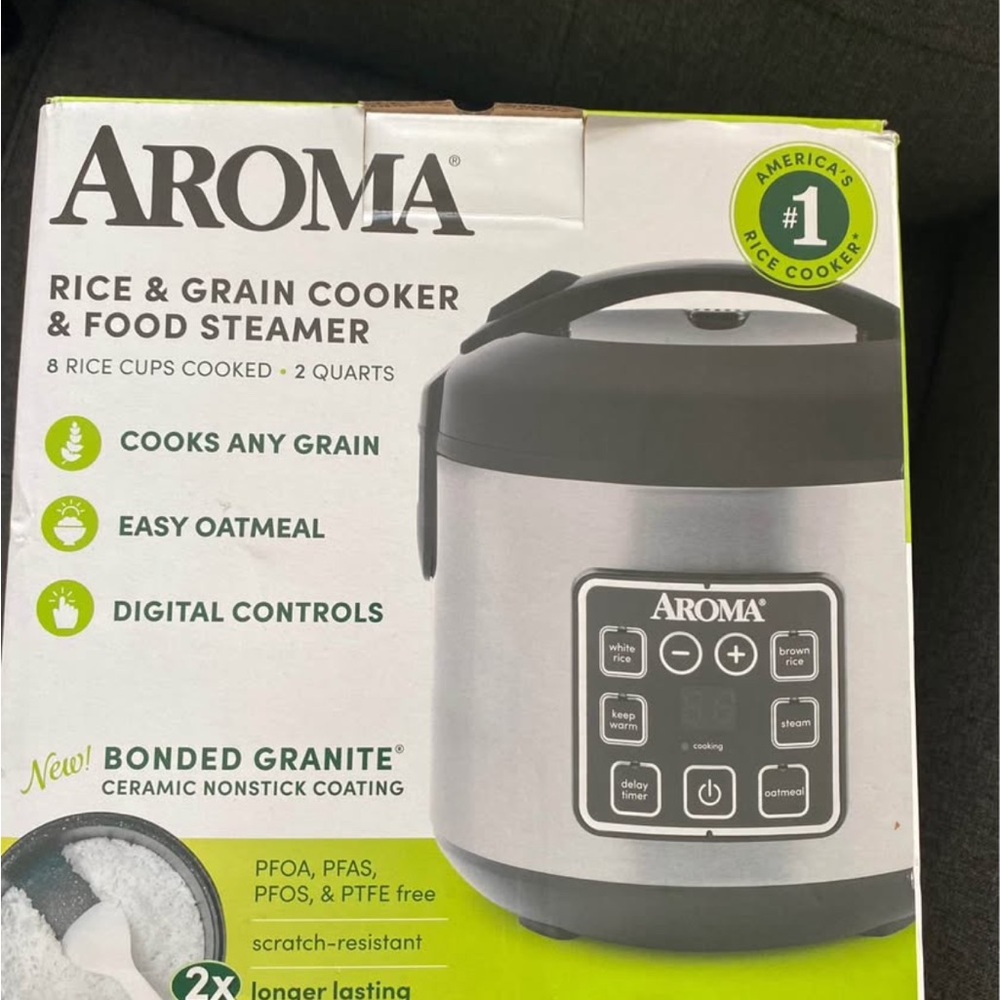 Aroma Rice & Grain Cooker with Digital Controls - Picture 2 of 3
